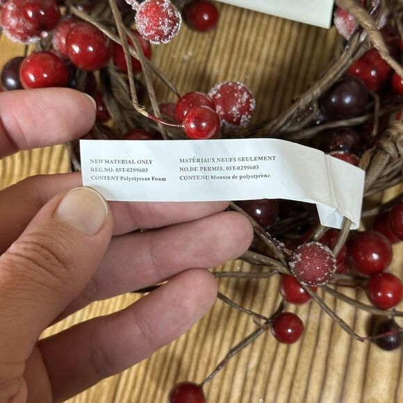 Holiday Berry Garlands Primitive Pip Berry Garland 5ft Set Of 2 & Mini Pine Come - Picture 10 of 12